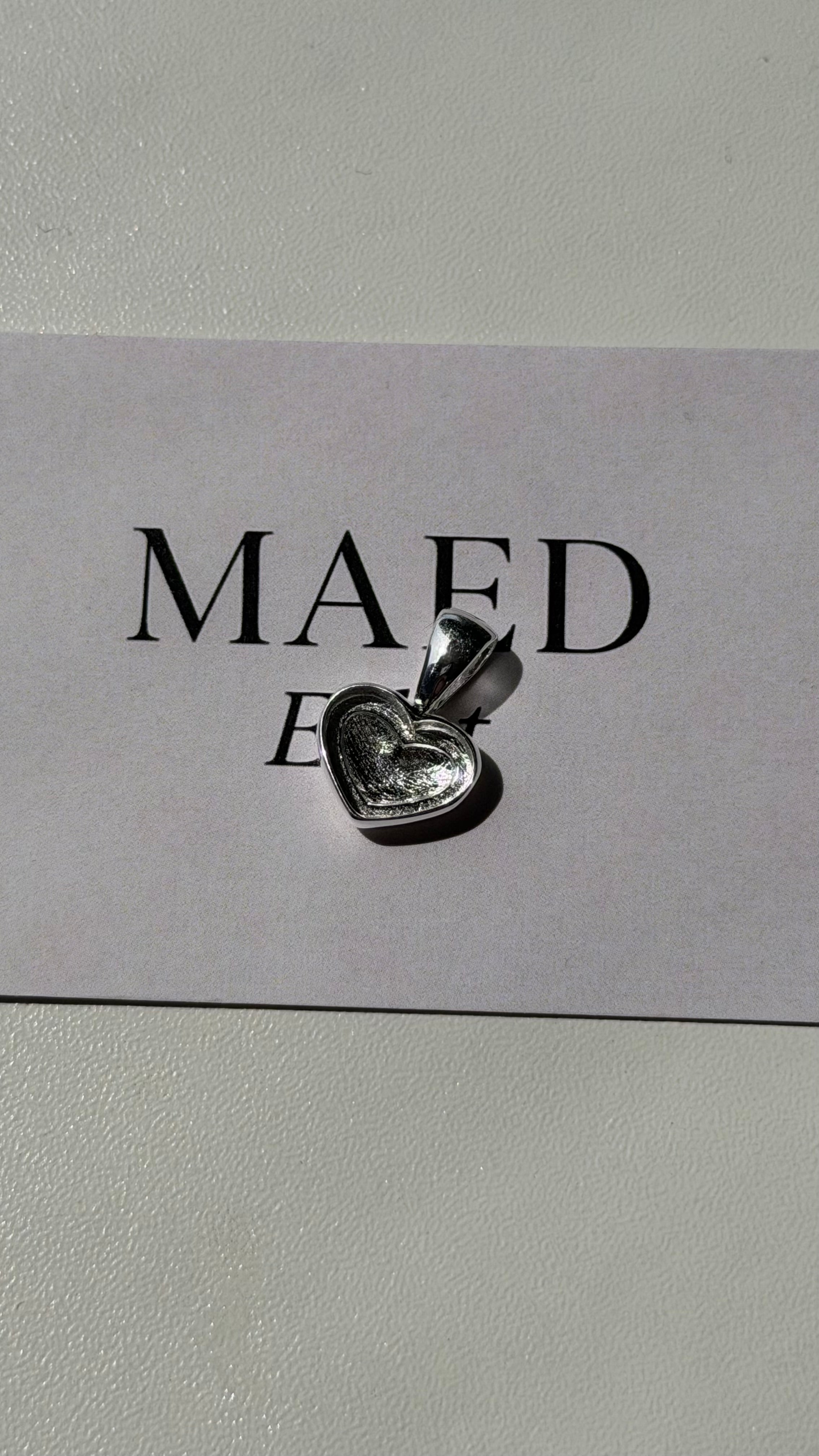 Small solid Heart pendant necklace