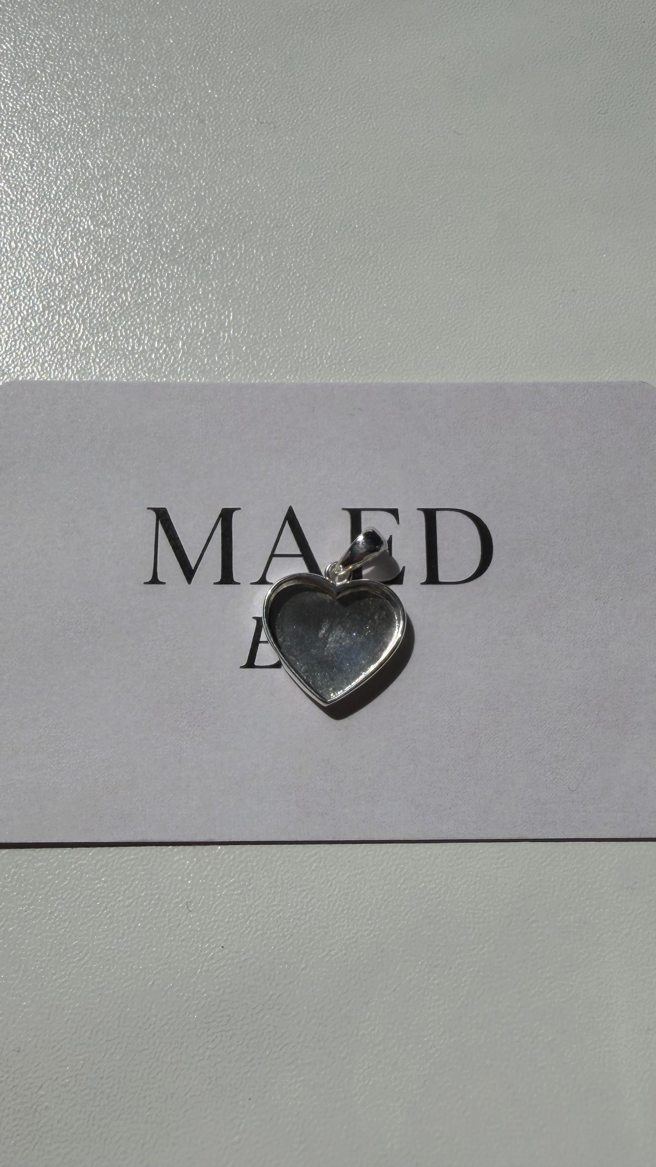 Solid heart pendant necklace